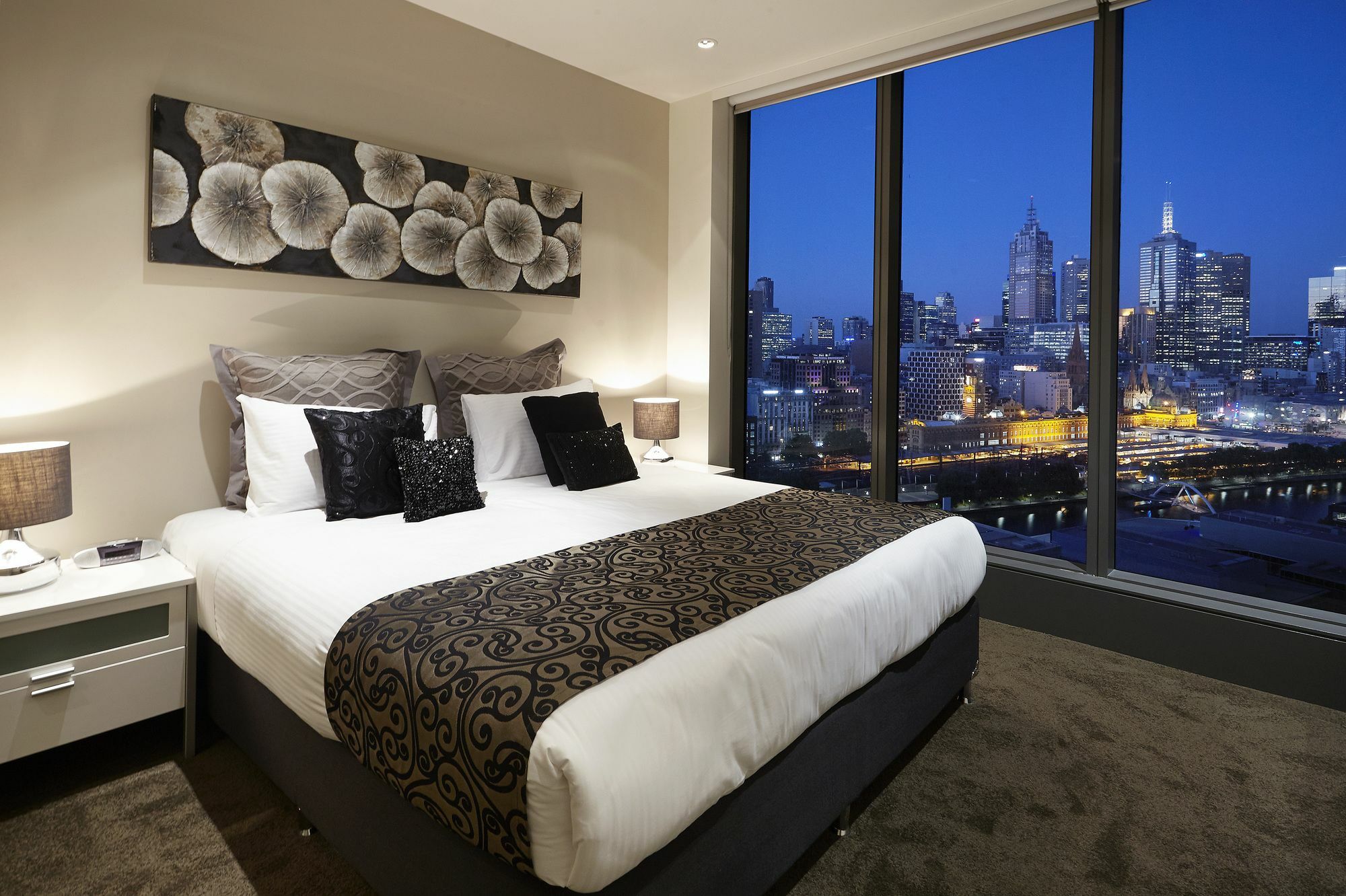 Melbourne Luxury Collection Apartment Exterior photo